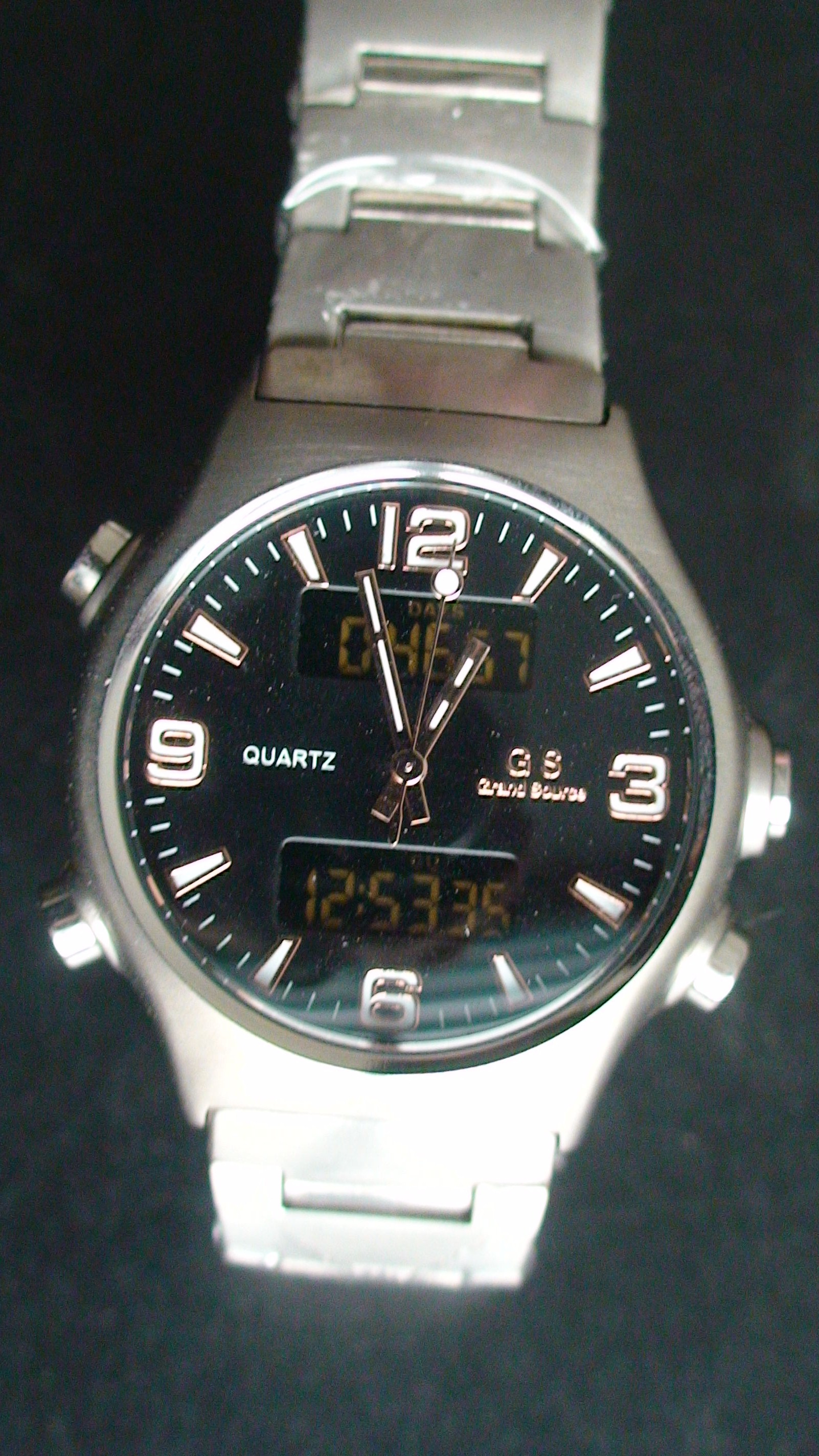 ͼƬ:HY854 Titanium watch(black)<br>ʱ:2012-10-27 15:24:33<br>:882